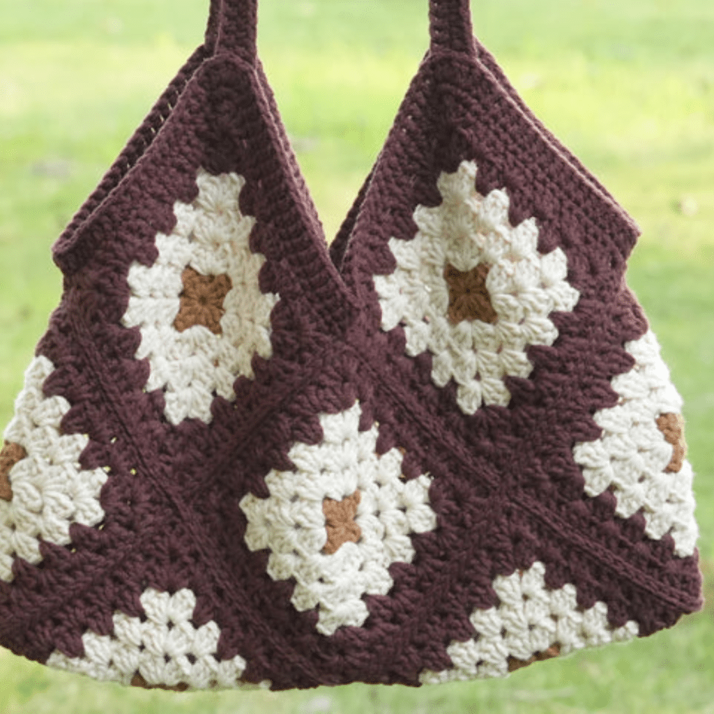 50+ Fabulous Free Bag Patterns 18 Granny Square Shoulder Bag