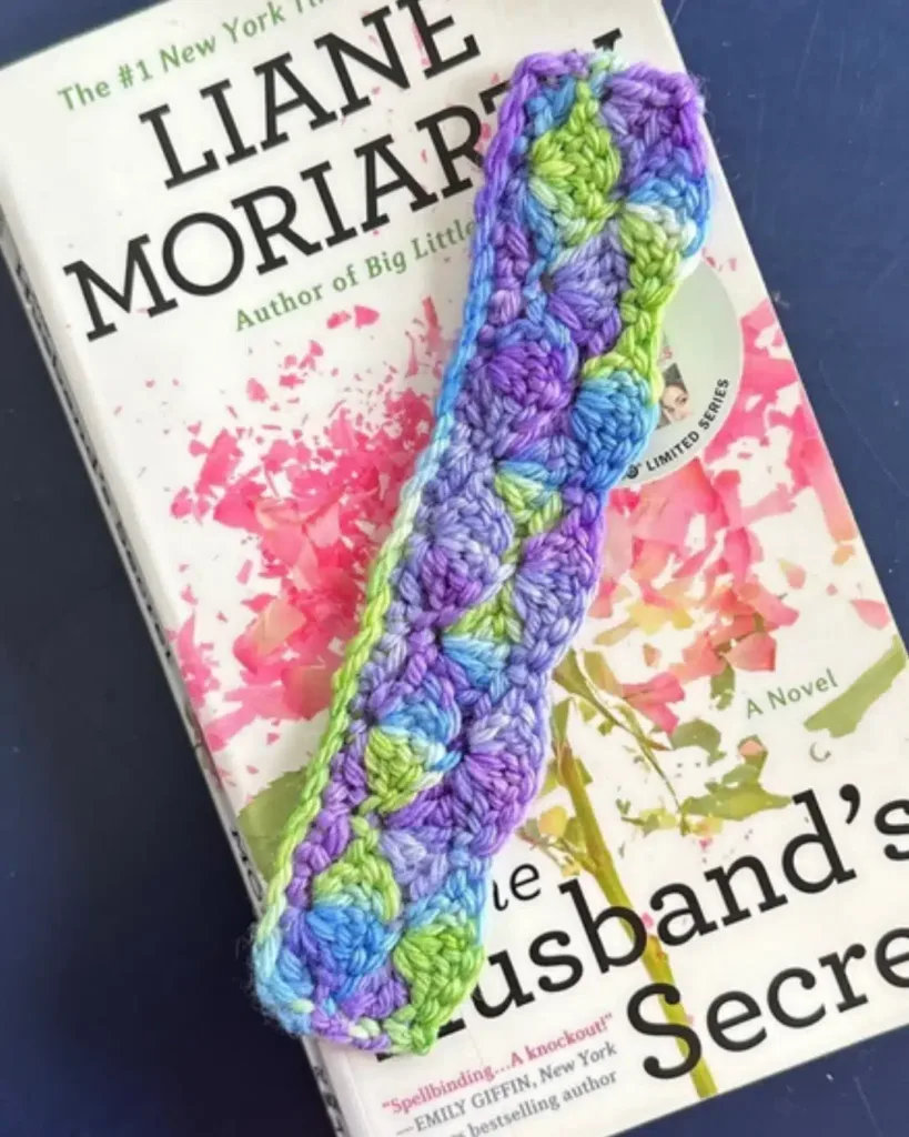 Shell Stitch Bookmark