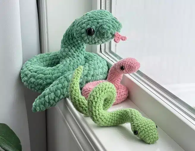 Snake crochet pattern ( big & small snakes)