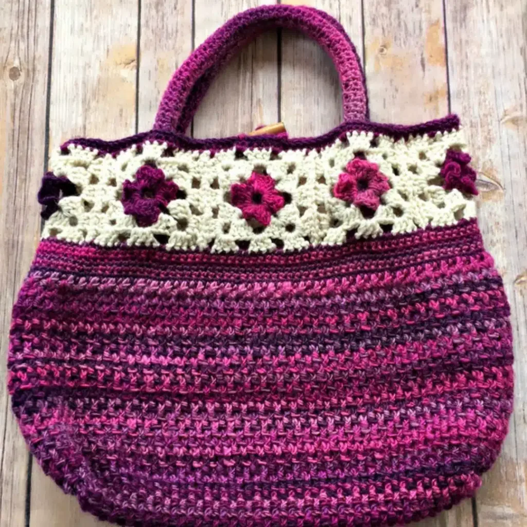 50+ Fabulous Free Bag Patterns 36 granny squares with Red Heart