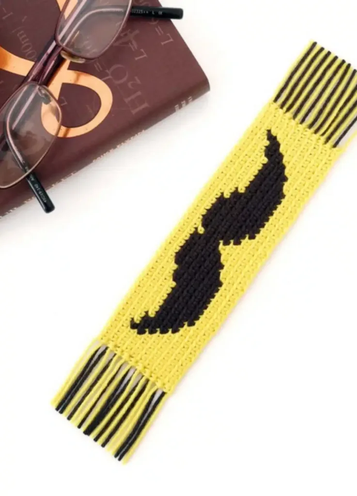 crochet bookmark pattern with a moustache