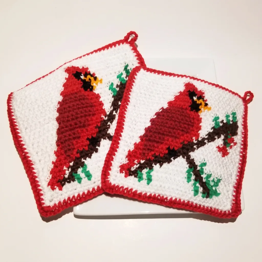 Crochet Christmas cardinal potholder, kitchen pattern