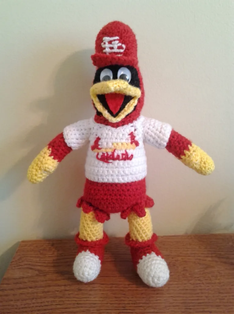 Crochet Fredbird mascot amigurumi, St Louis Cardinals pattern
