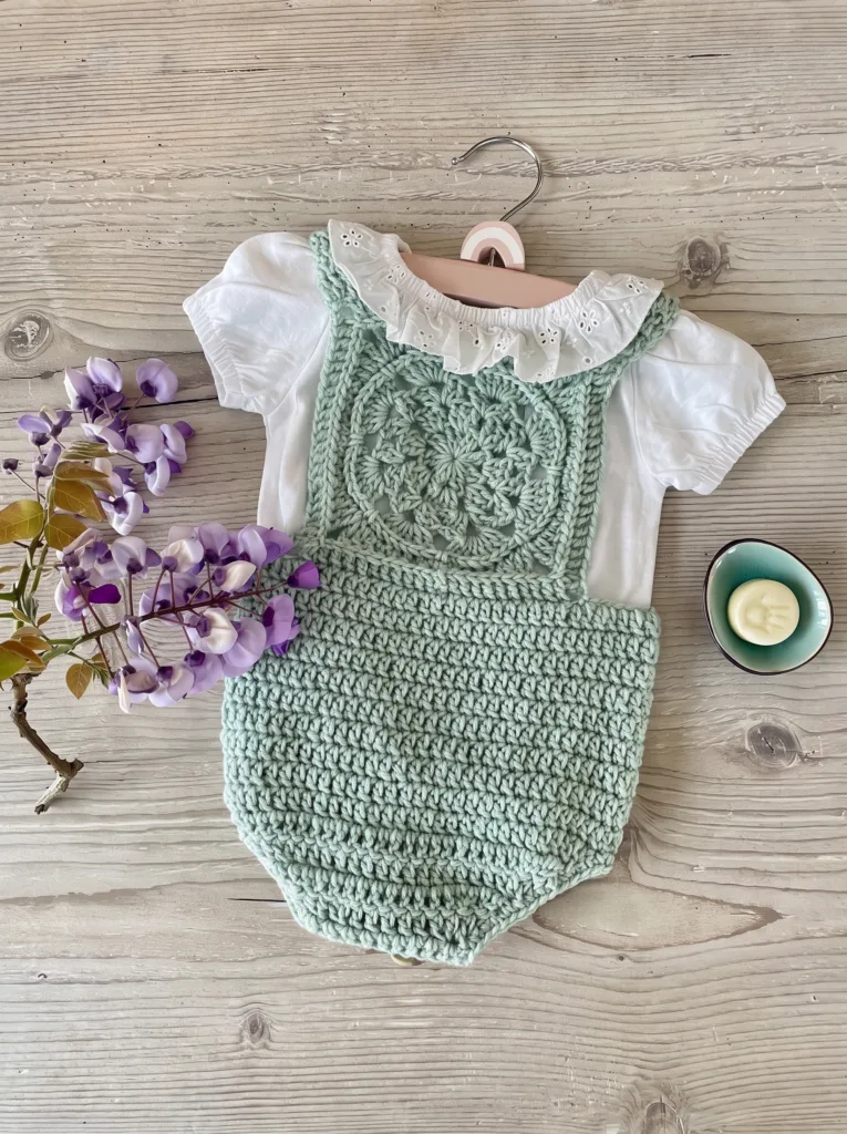 Crochet baby romper pattern, granny motif Frisian Knitting