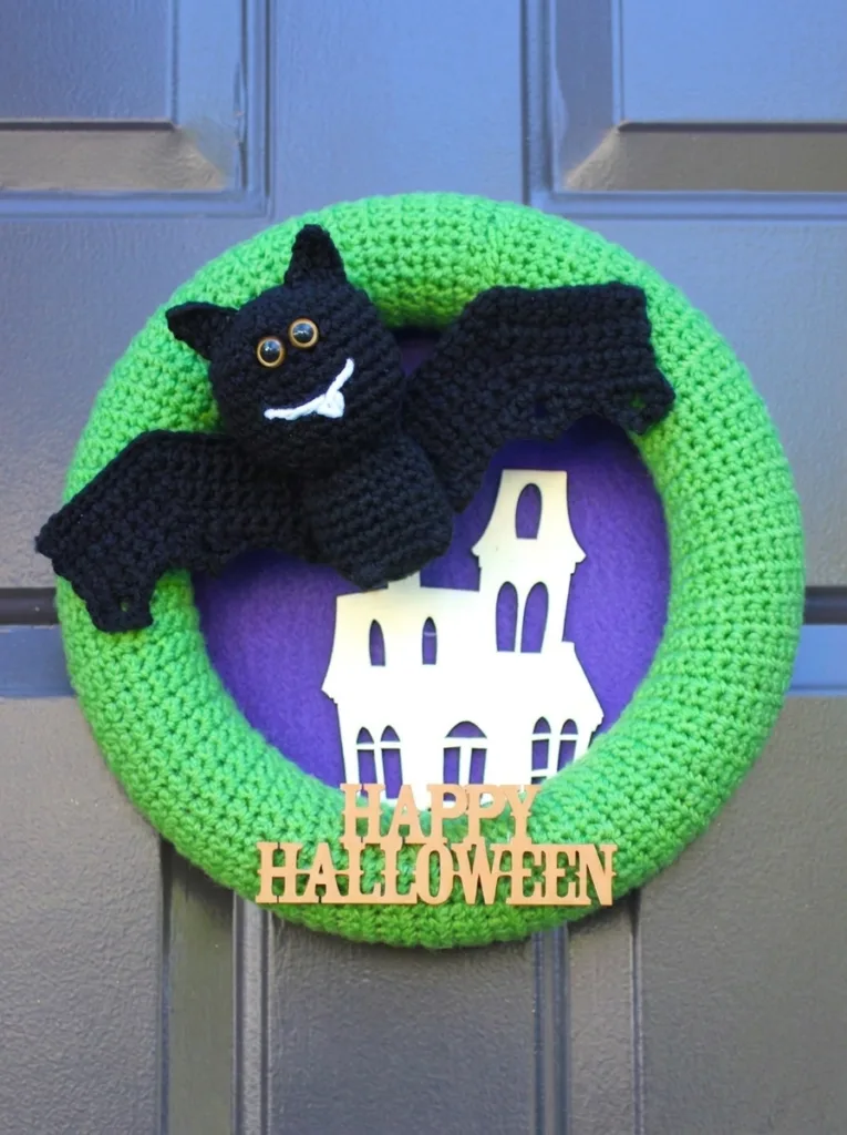 Crochet bat Halloween wreath, Repeat Crafter Me pattern