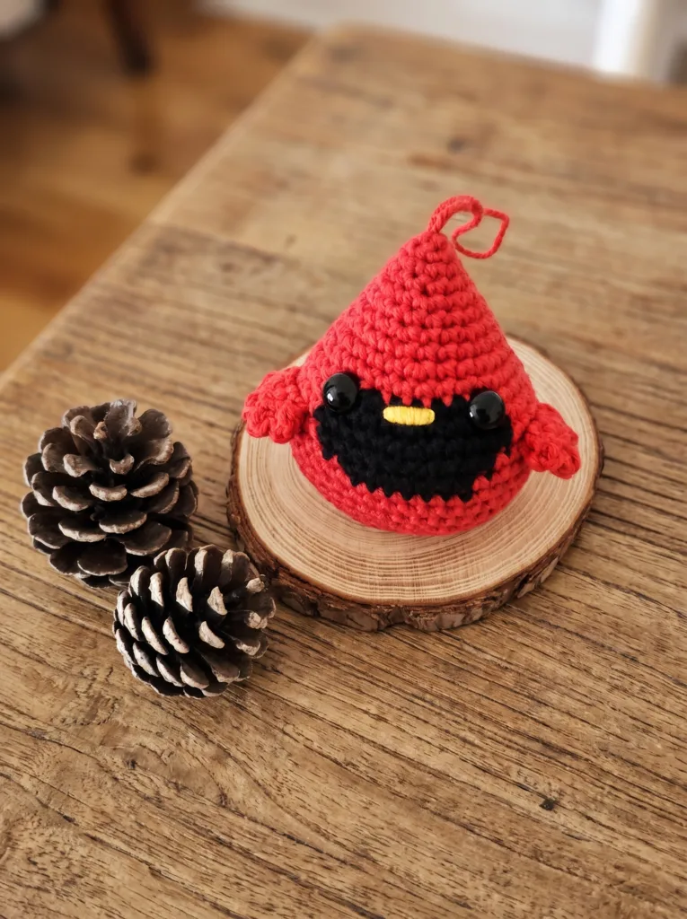 Crochet chubby cardinal ornament, Christmas tree pattern