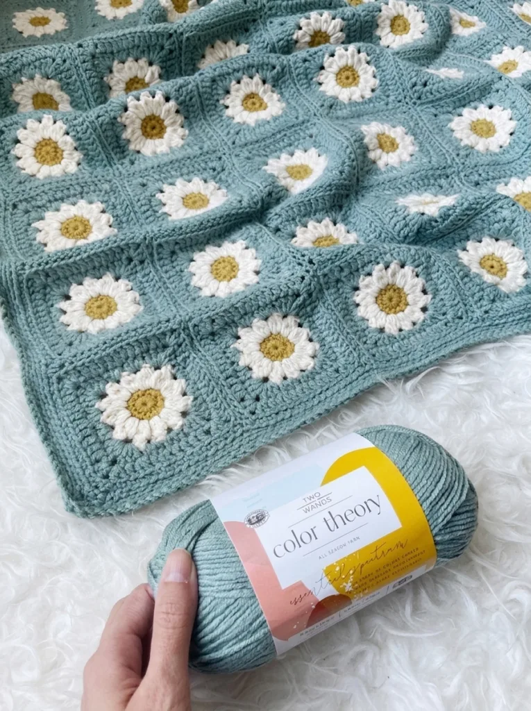 Crochet daisy baby blanket, fall color pattern